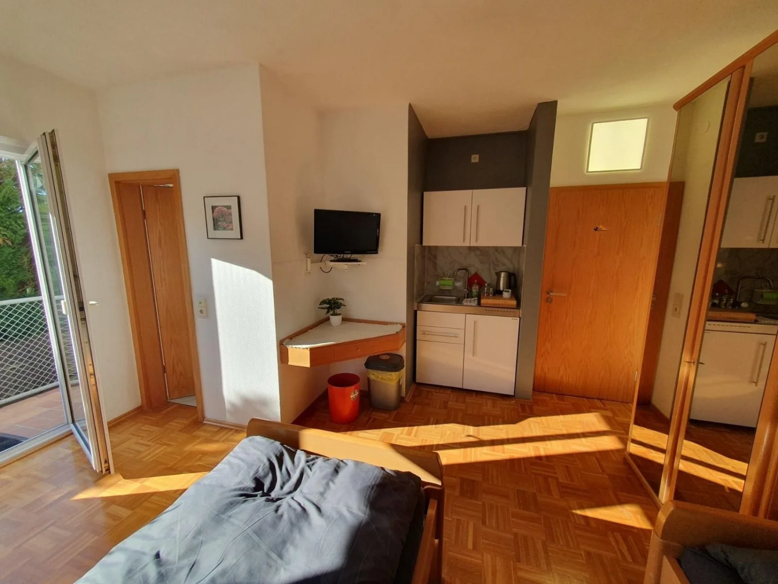 ABM Apartment 16
