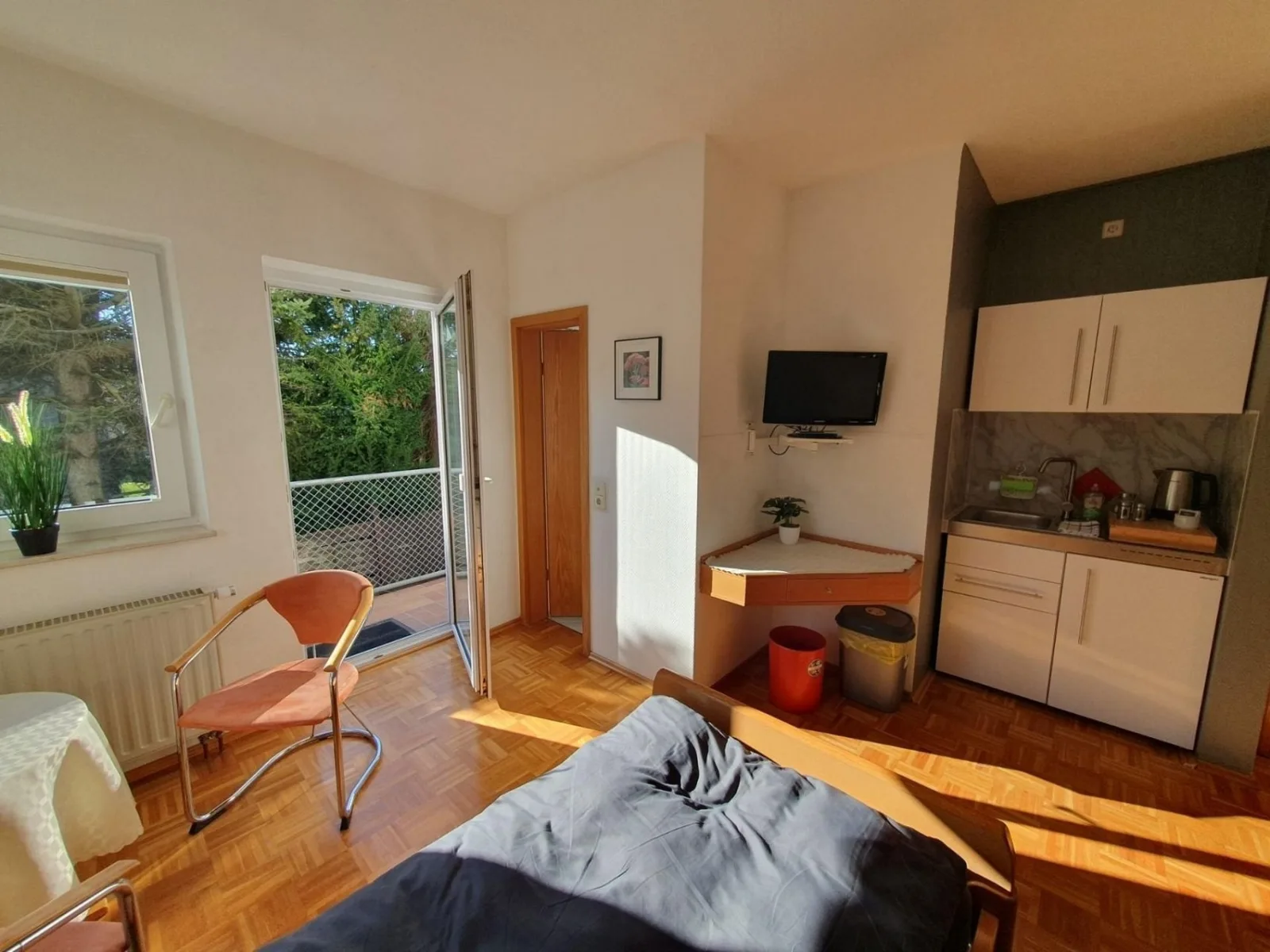 ABM Apartment 16