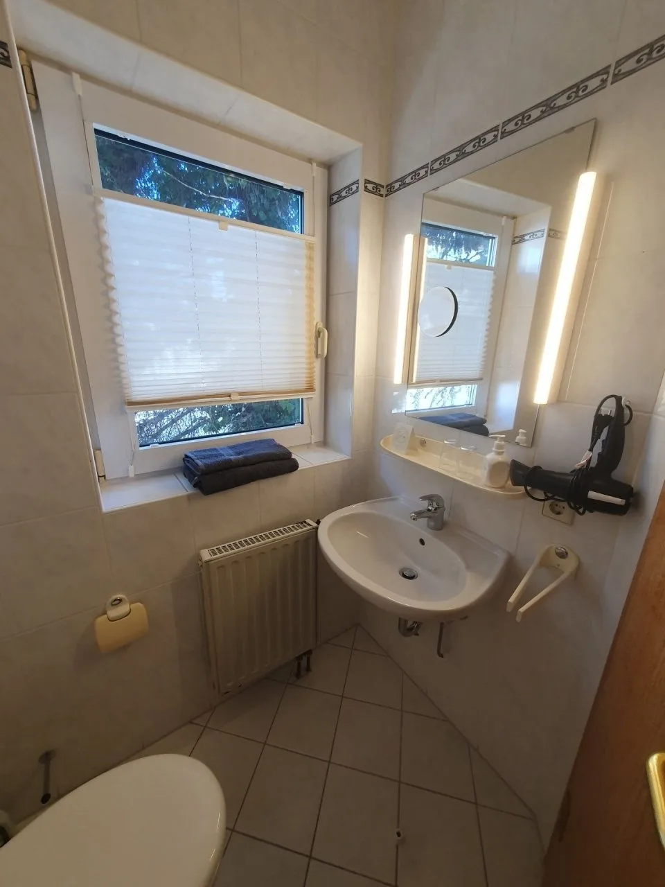 ABM Apartment 22