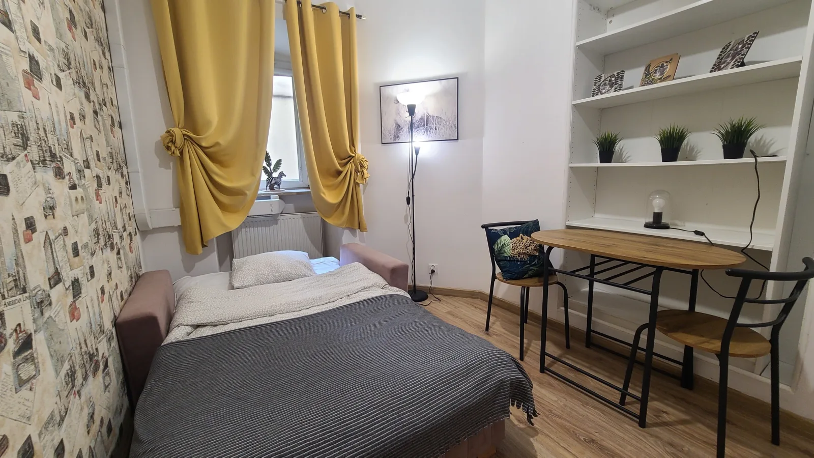 Single room (Cracow Old Town)