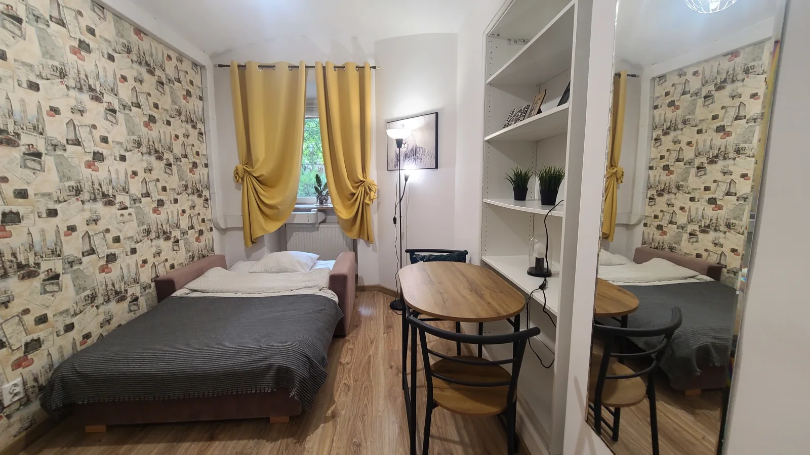 Single room (Cracow Old Town)