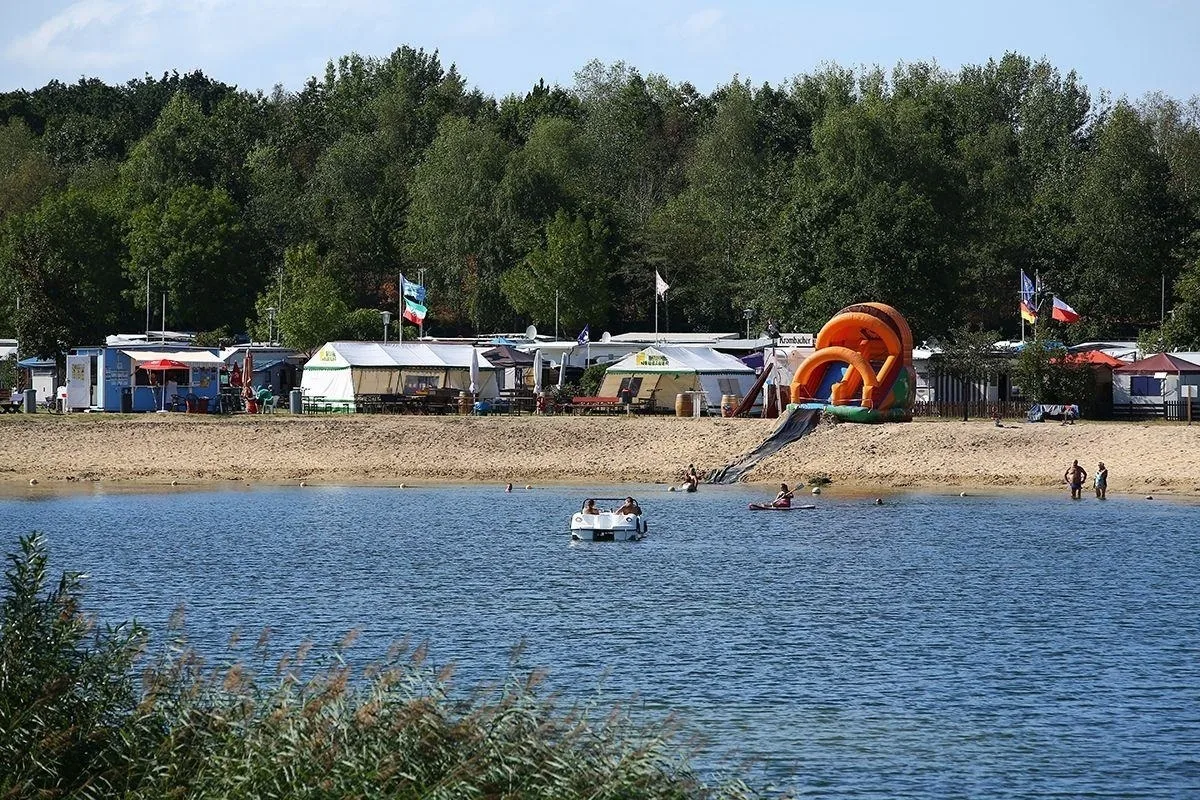 Mobilheim Küstenschwalbe am Kransburger See (553)