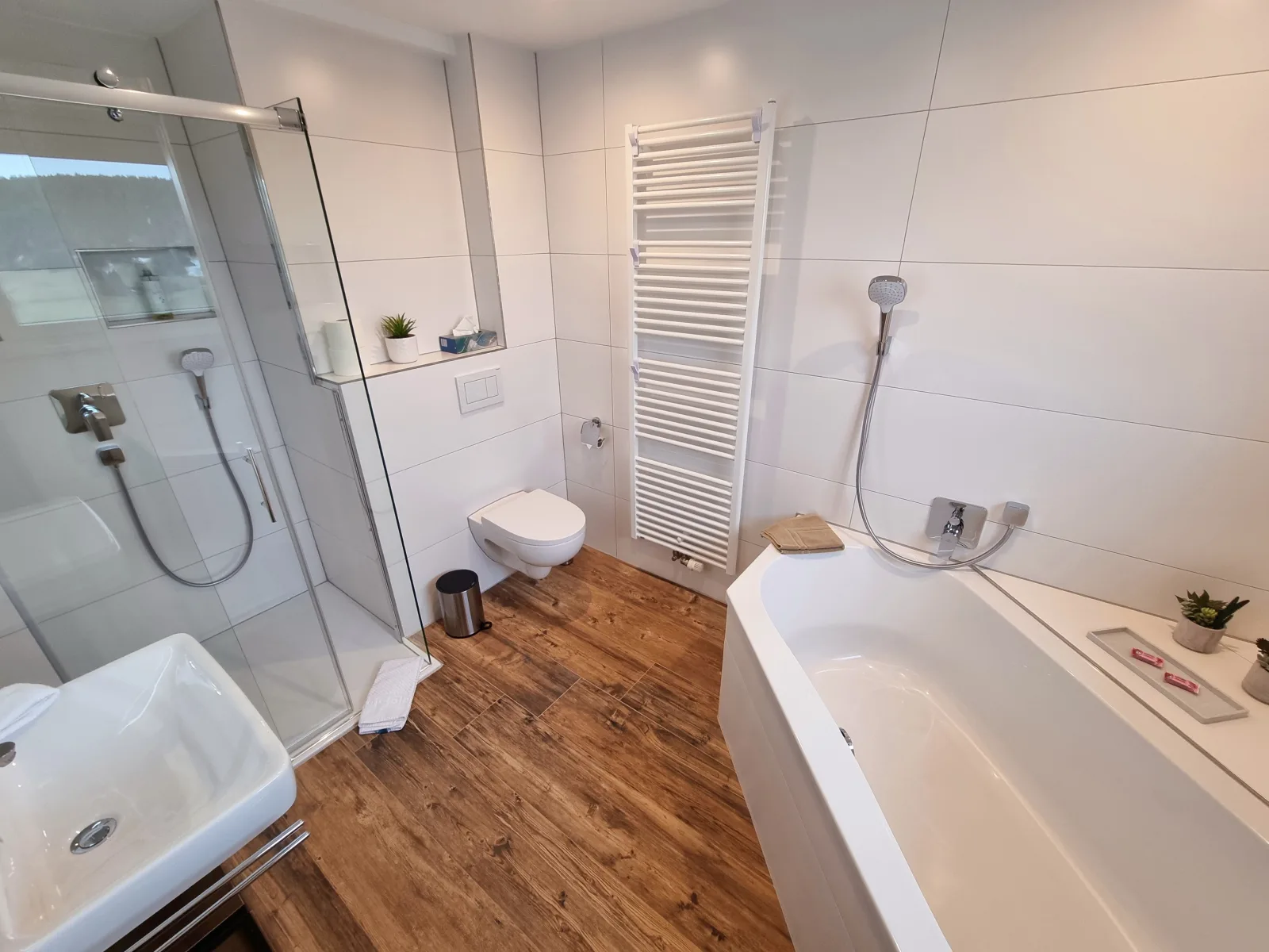 "Deluxe" Ferienwohnung Schwarzwald, 8 Personen, 140 qm, Haus Sonnenschein, 2 Balkone