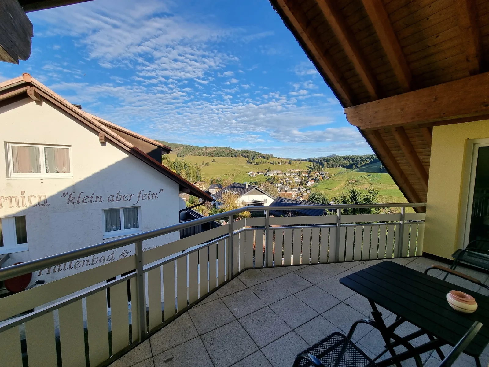 "Deluxe" Ferienwohnung Schwarzwald, 8 Personen, 140 qm, Haus Sonnenschein, 2 Balkone