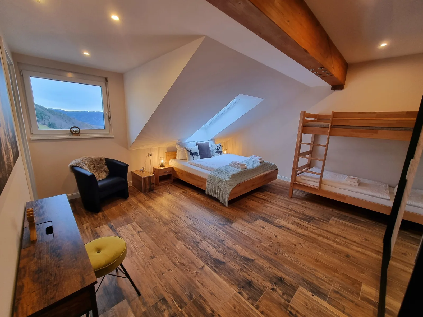 "Deluxe" Ferienwohnung Schwarzwald, 8 Personen, 140 qm, Haus Sonnenschein, 2 Balkone
