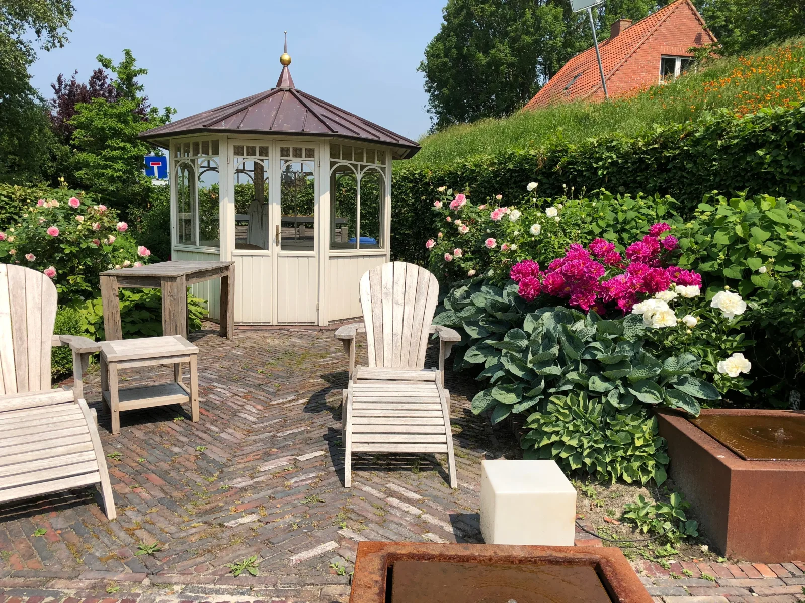 Deichhaus am Greetsieler Hafen / "Oma Geertje"