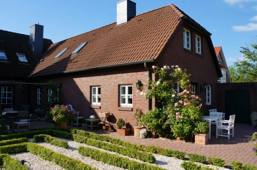 Landhaus Greetsiel am Hafen / "Ostfriesenrose"
