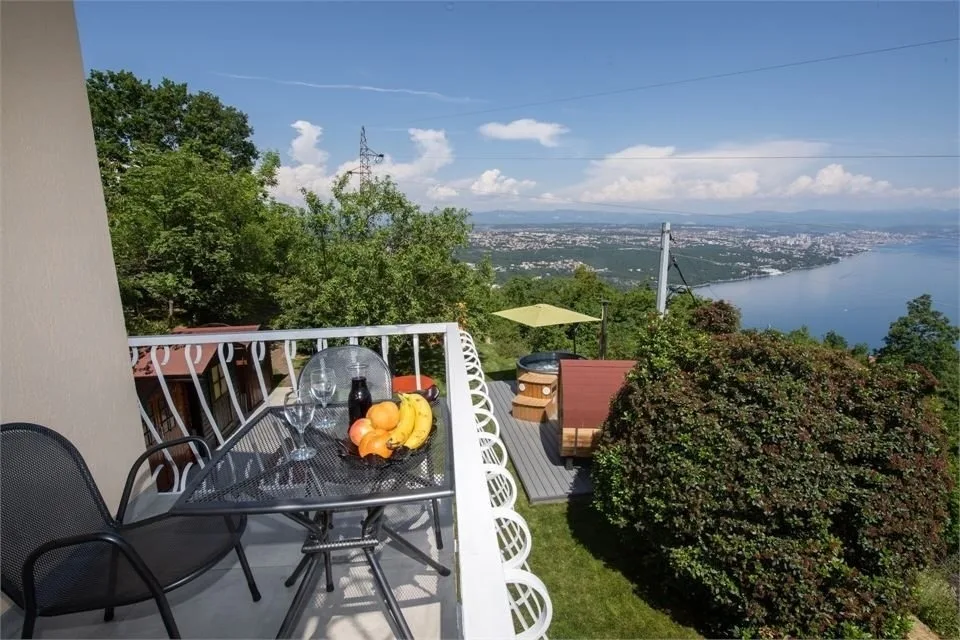 BELA VISTA 5 Appartements Opatija