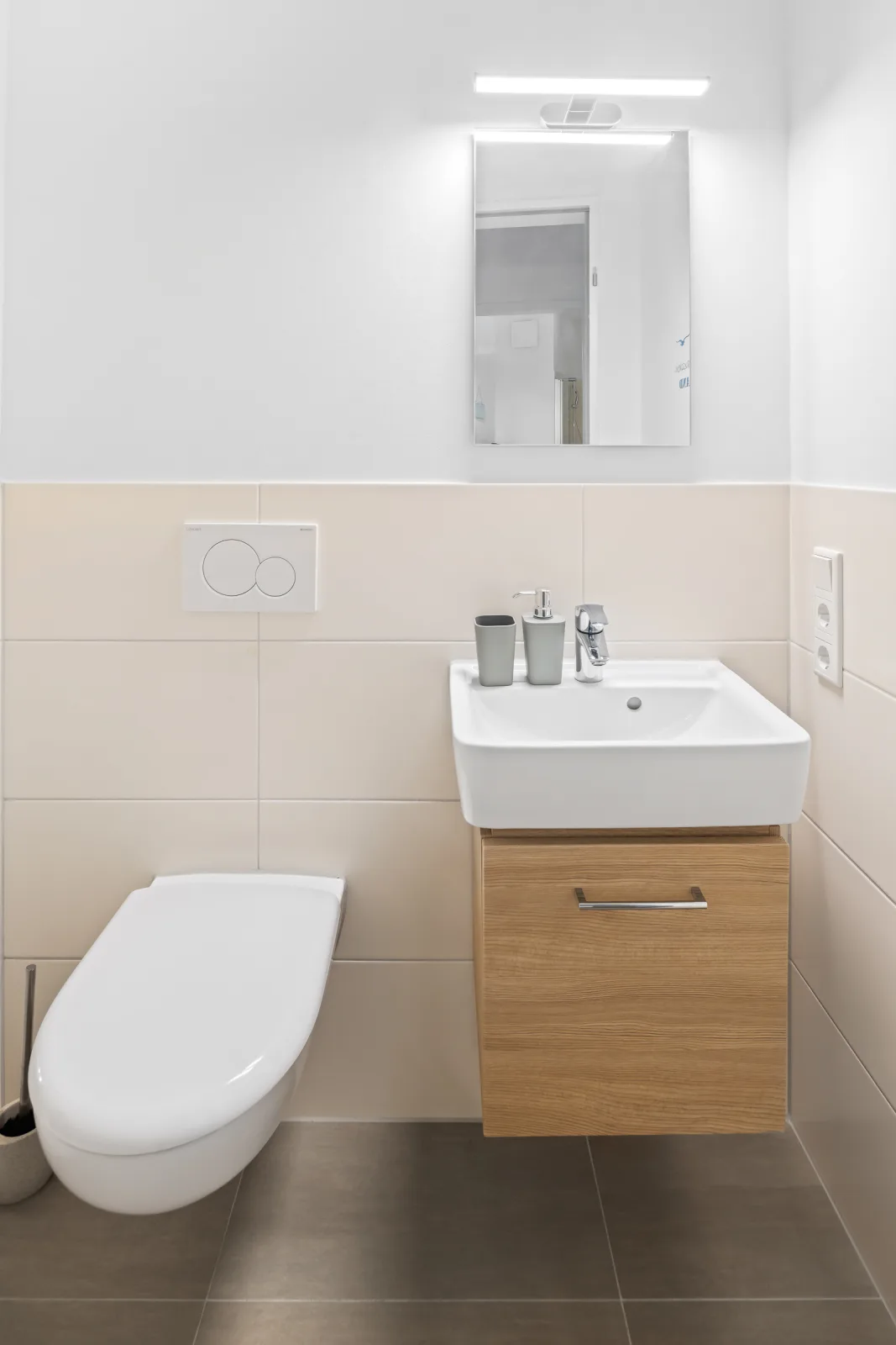 Nordmole 11 Panorama-Wasserwohnung