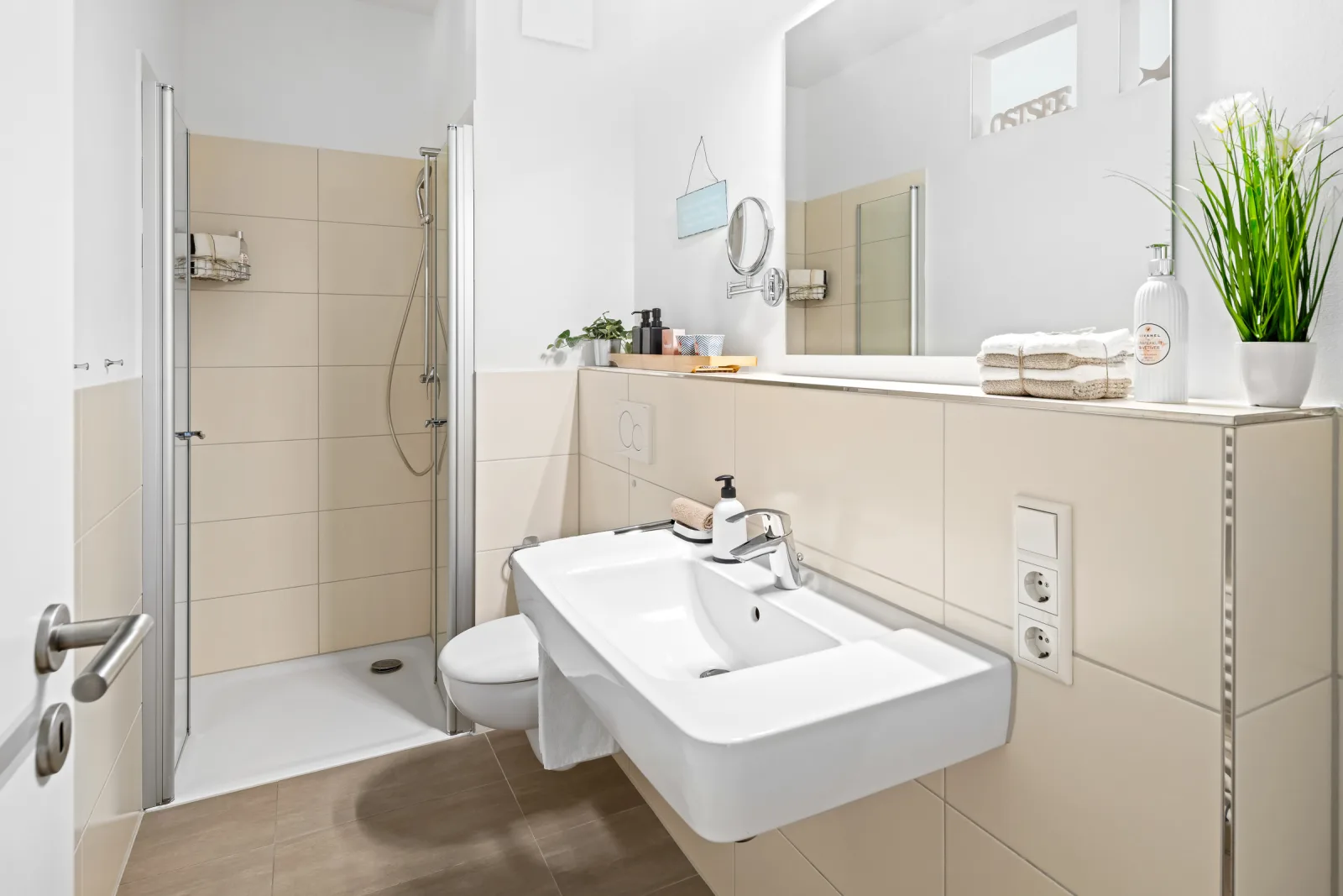 Nordmole 11 Panorama-Wasserwohnung