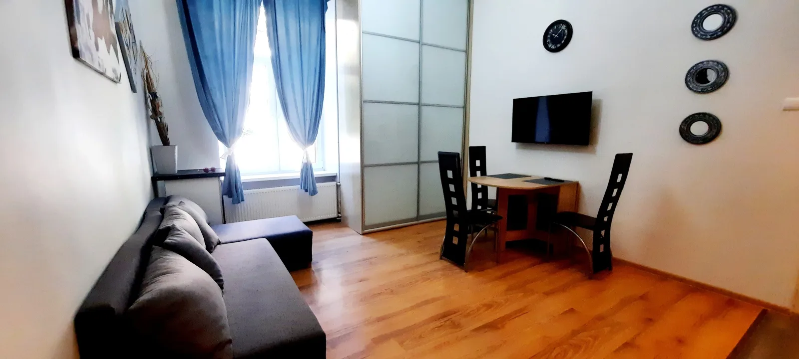 2 Bedrooms apartament (Cracow Old Town)
