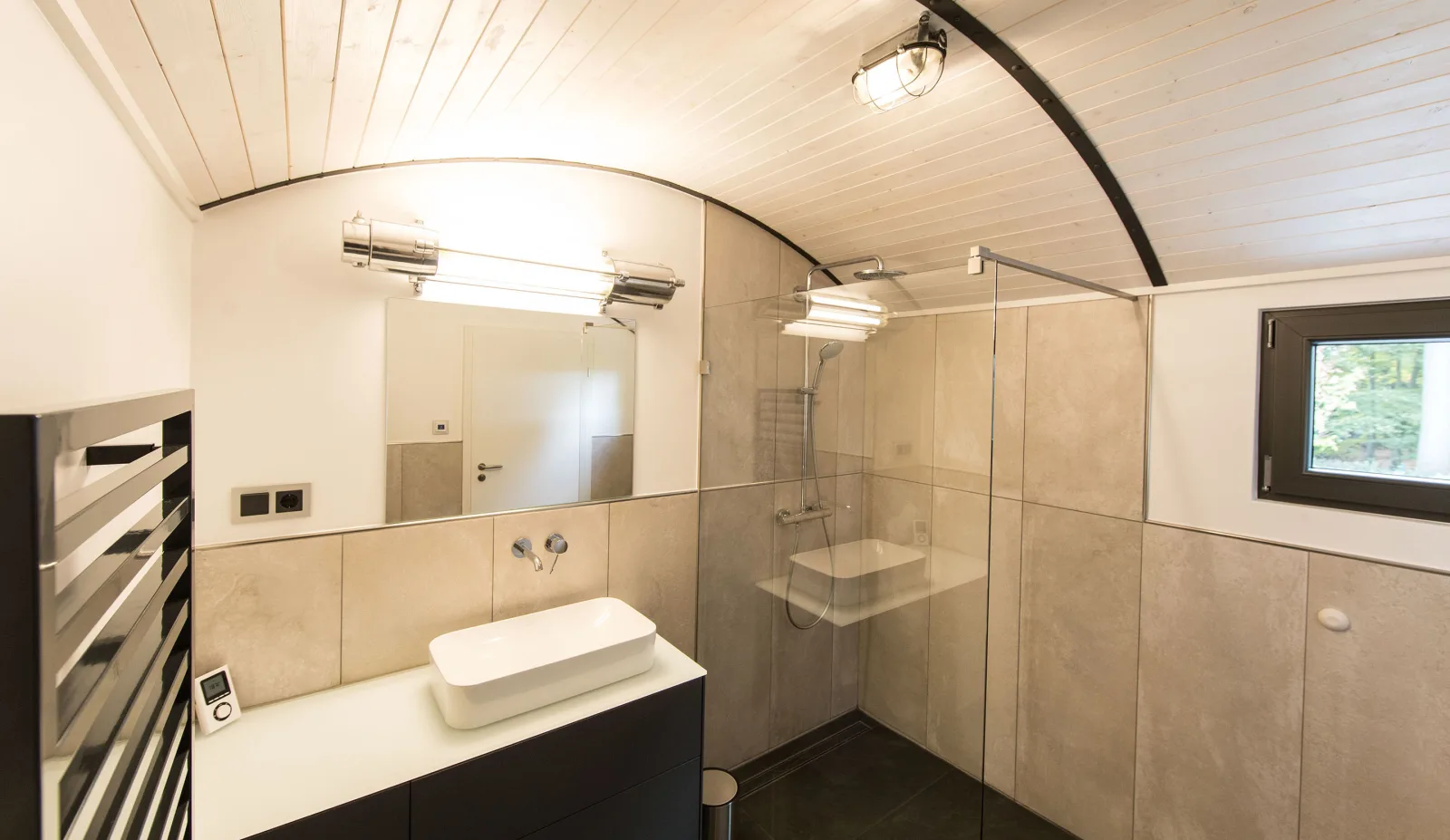 LokoMotel-Waggon, Luxus Appartment im Eisenbahnwaggon