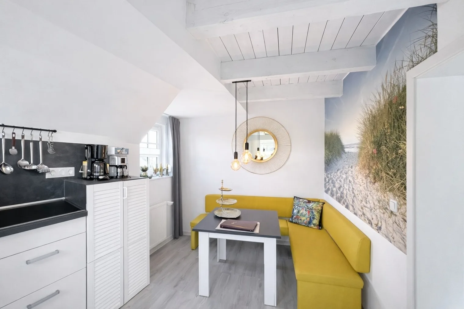 Ferienhaus : Huus an`t Diek, Maisonette Wohnung in Deichnähe, Nähe Norddeich