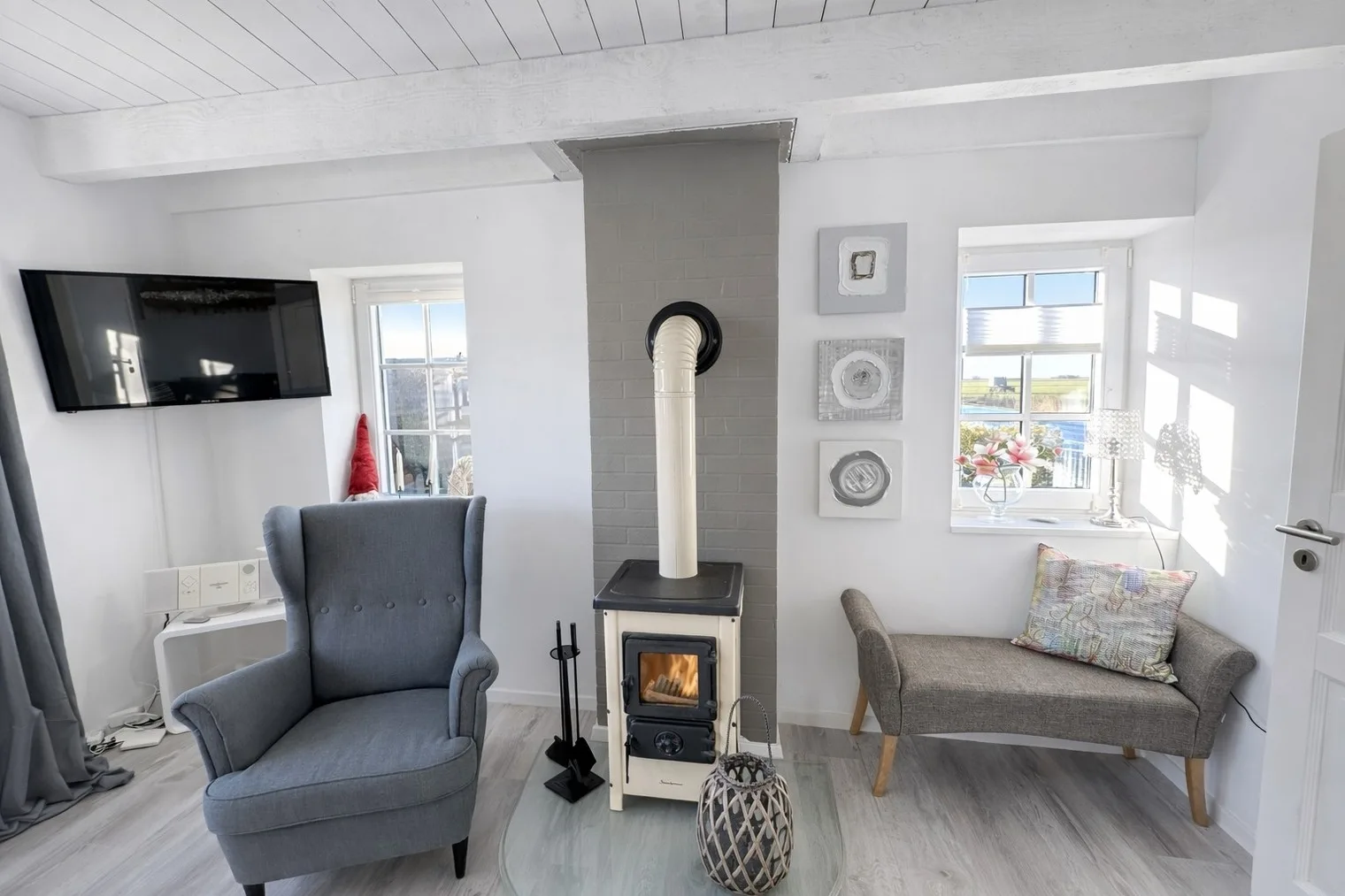 Ferienhaus : Huus an`t Diek, Maisonette Wohnung in Deichnähe, Nähe Norddeich