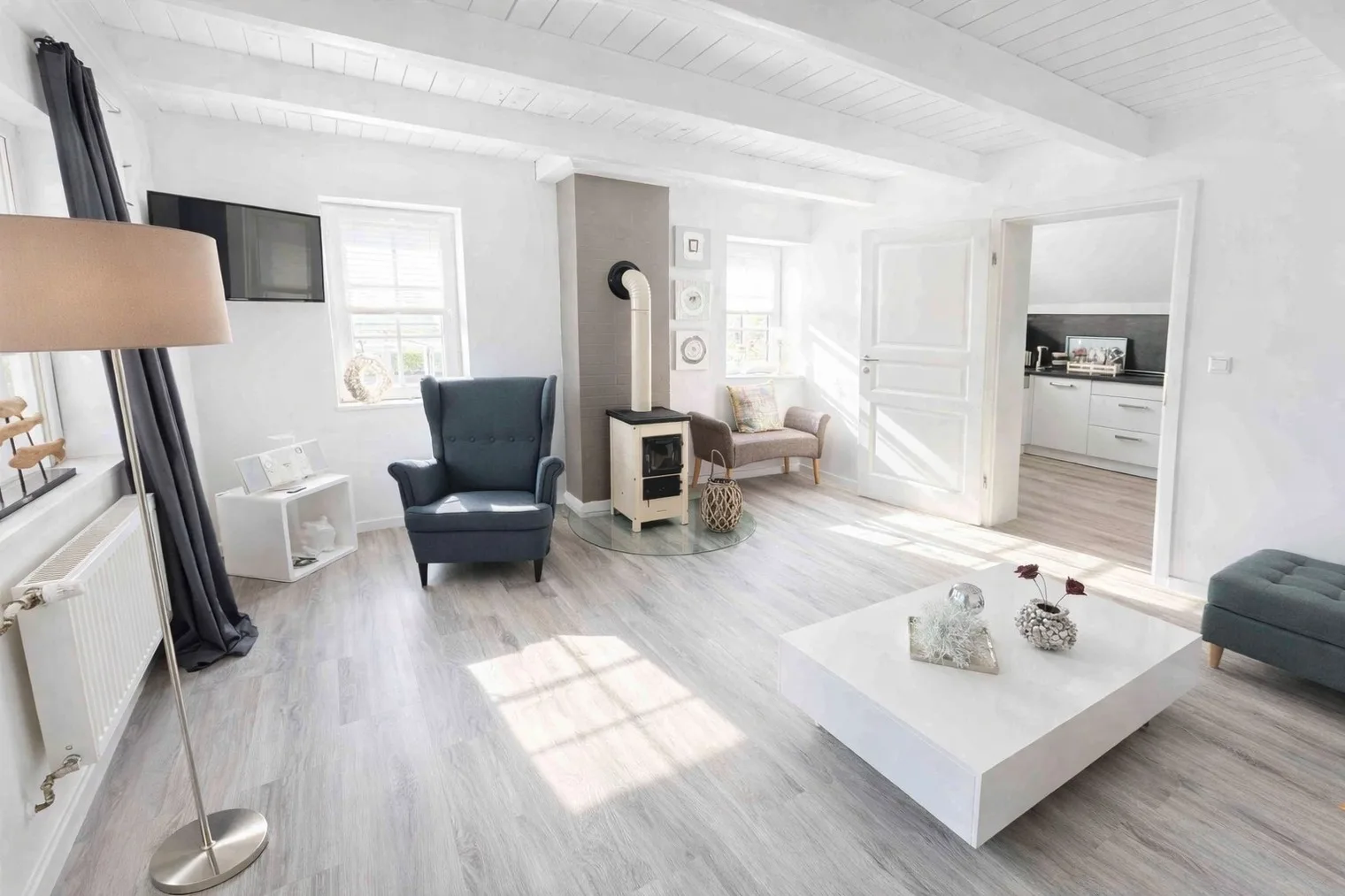 Ferienhaus : Huus an`t Diek, Maisonette Wohnung in Deichnähe, Nähe Norddeich