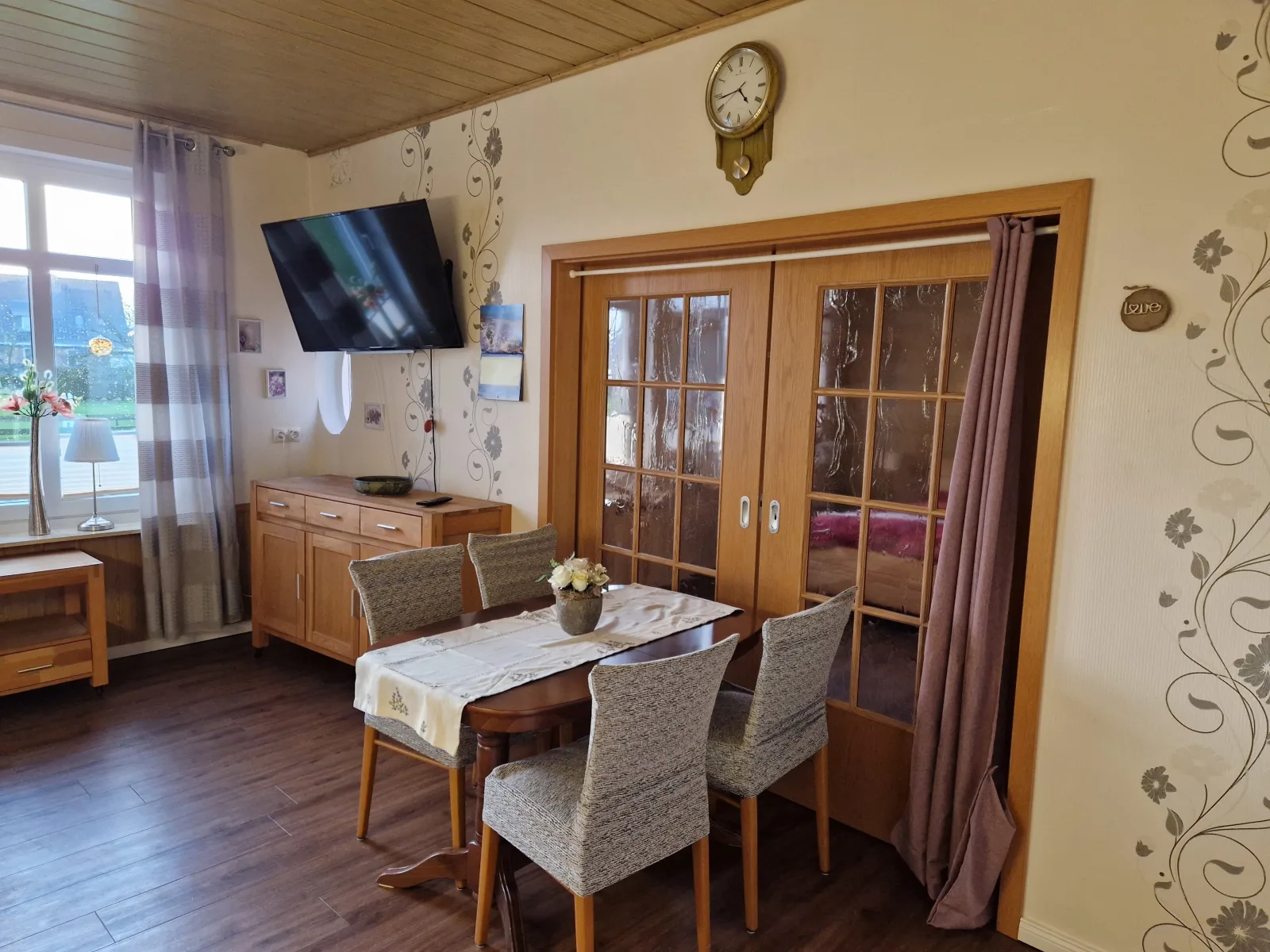 Großes Ferienhaus Nordhastedt  2- 6 Personen 16 km zur Nordsee  24 km Büsum  45km St. Peter Ording