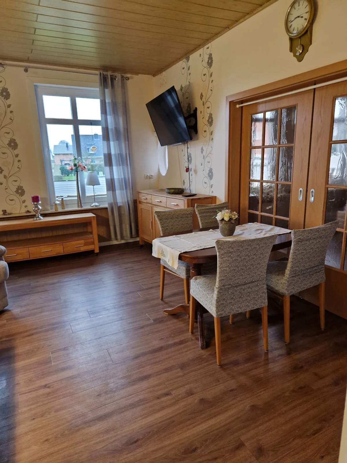 Großes Ferienhaus Nordhastedt  2- 6 Personen 16 km zur Nordsee  24 km Büsum  45km St. Peter Ording