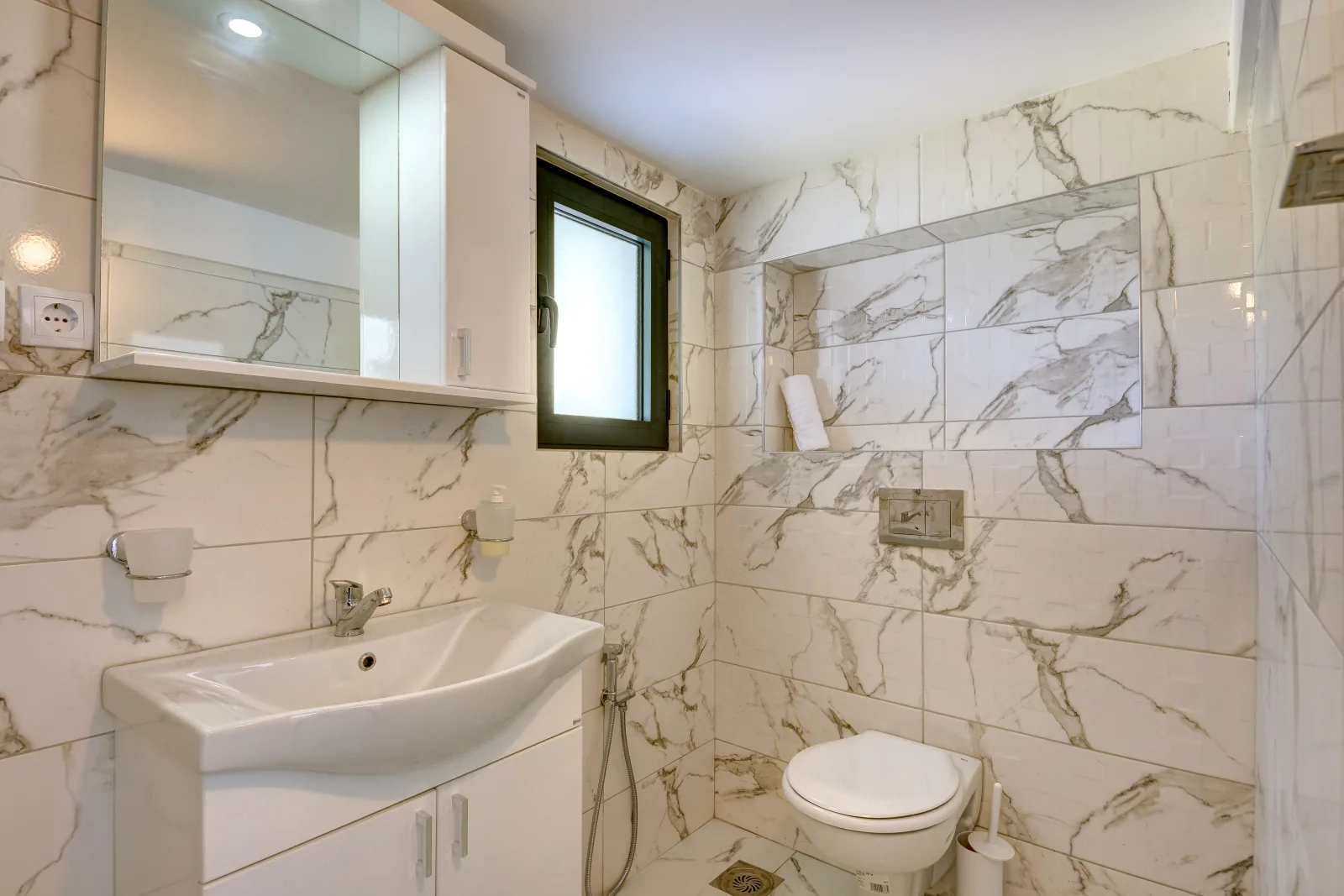 Sea Breeze Apartment