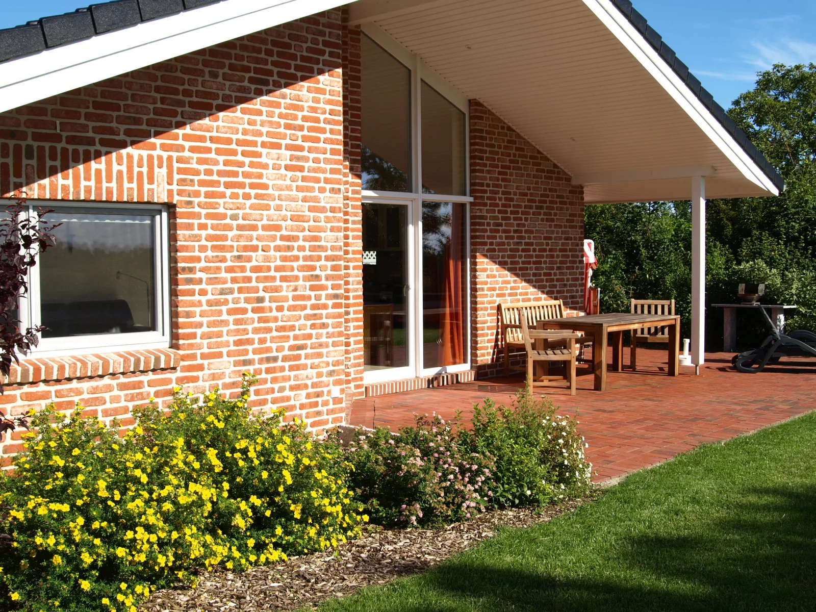 Wellnesshaus "Welle" eingezäunt