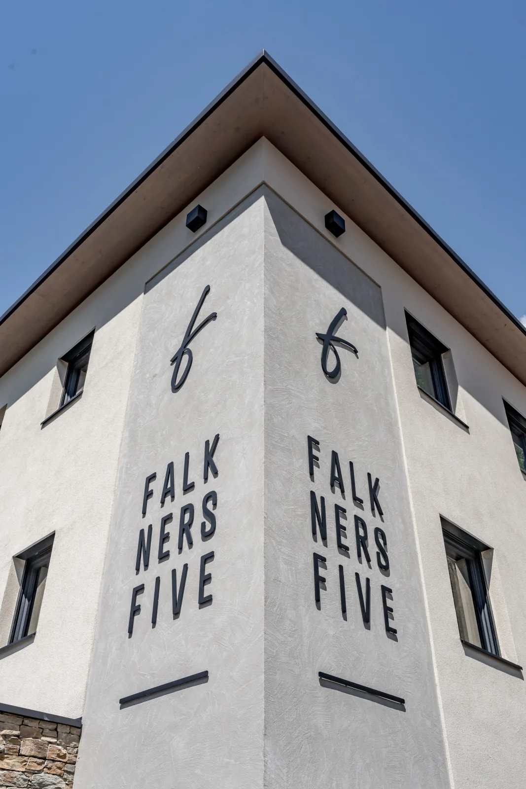 Falkners Five - Apartment five