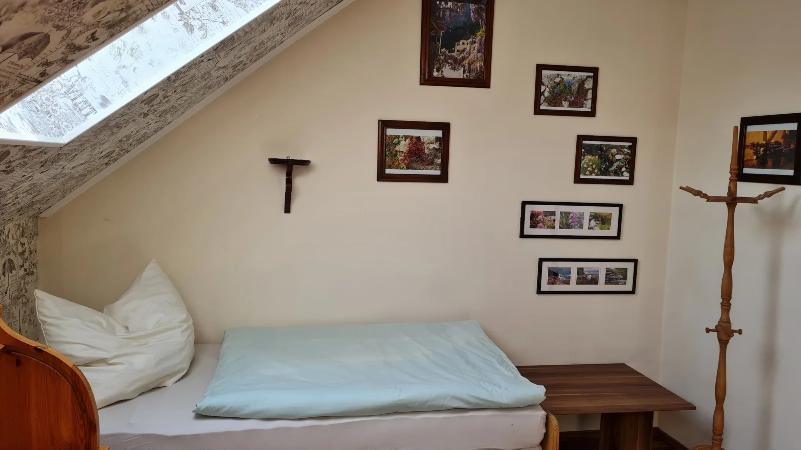 Pension Kapellenstraße - Ferienwohnung  mit individueller Ausstattung - jedes Zimmer ist anders. Komplette Küche.