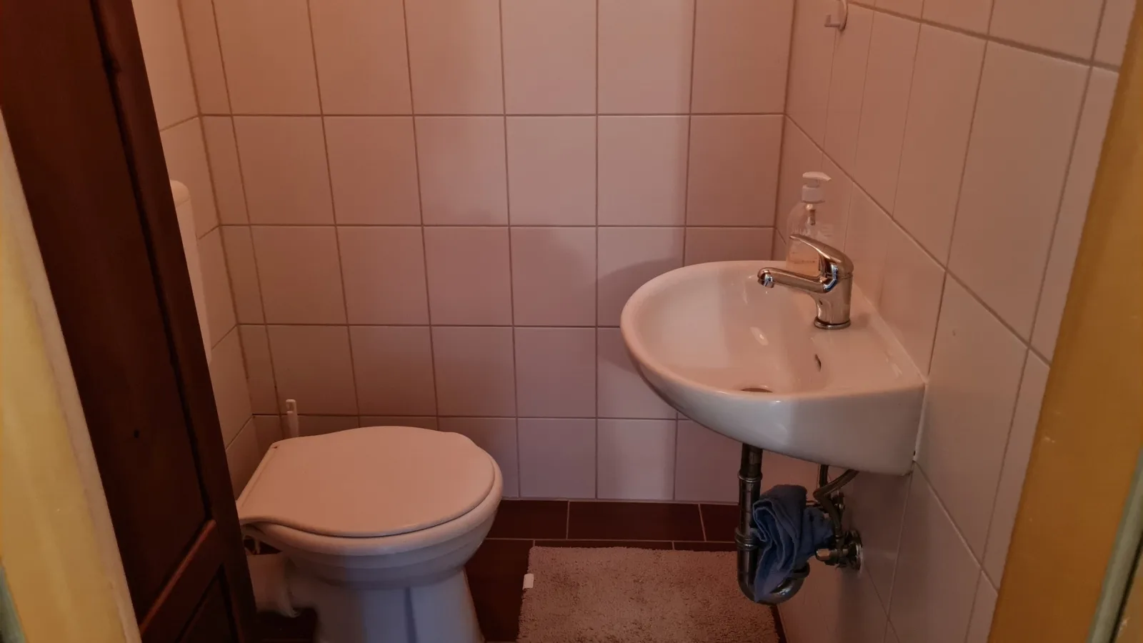 Pension Kapellenstraße - Ferienwohnung  mit individueller Ausstattung - jedes Zimmer ist anders. Komplette Küche.