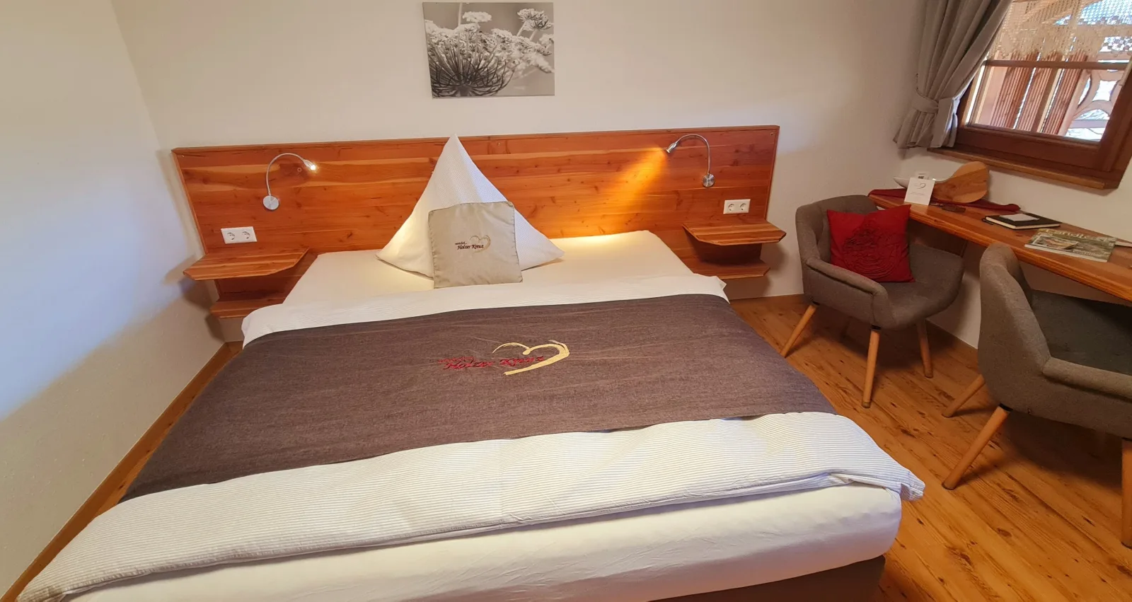 Gästehaus Holzer Kreuz - Gästezimmer Veilchen für 2 Personen inkl. Landfrühstück