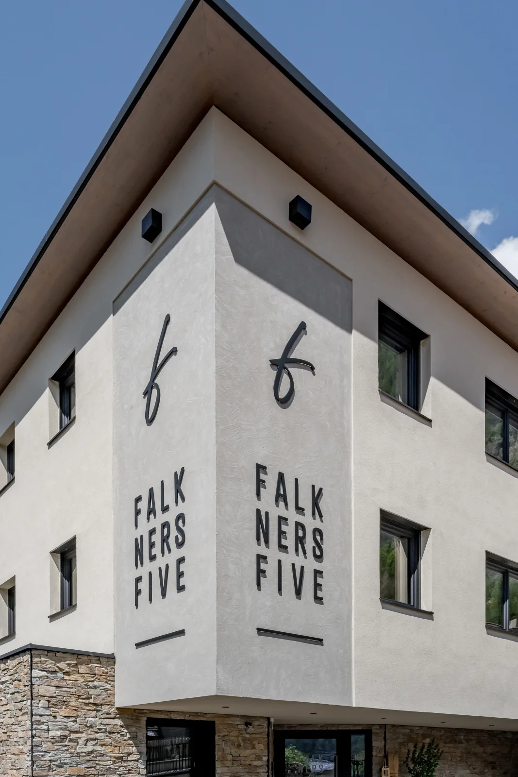 Falkners Five - Apartment one