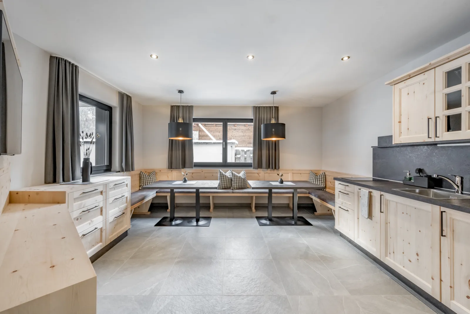 Falkners Five - Apartment two