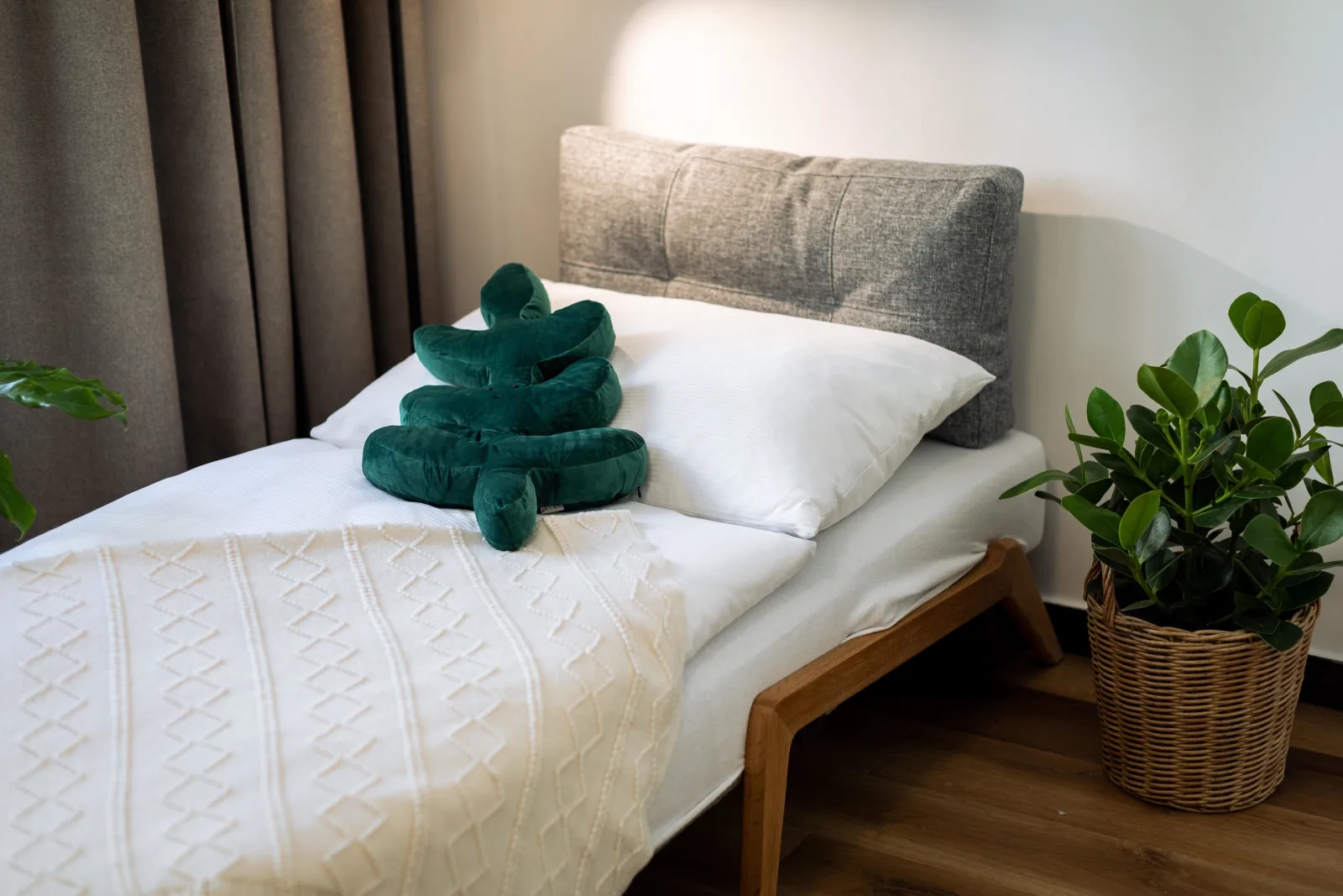 Cosy Apartment 01 - Urban Jungle Apartment