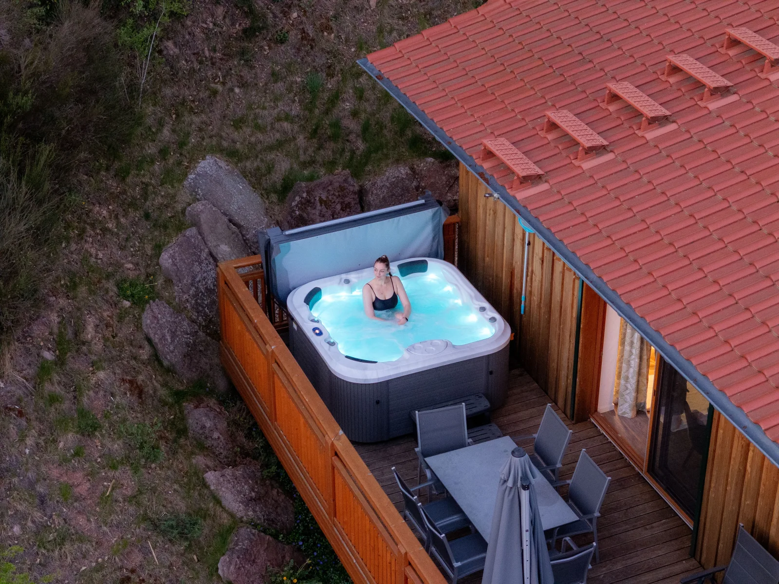Kleines Chalet mit Whirlpool und Sauna