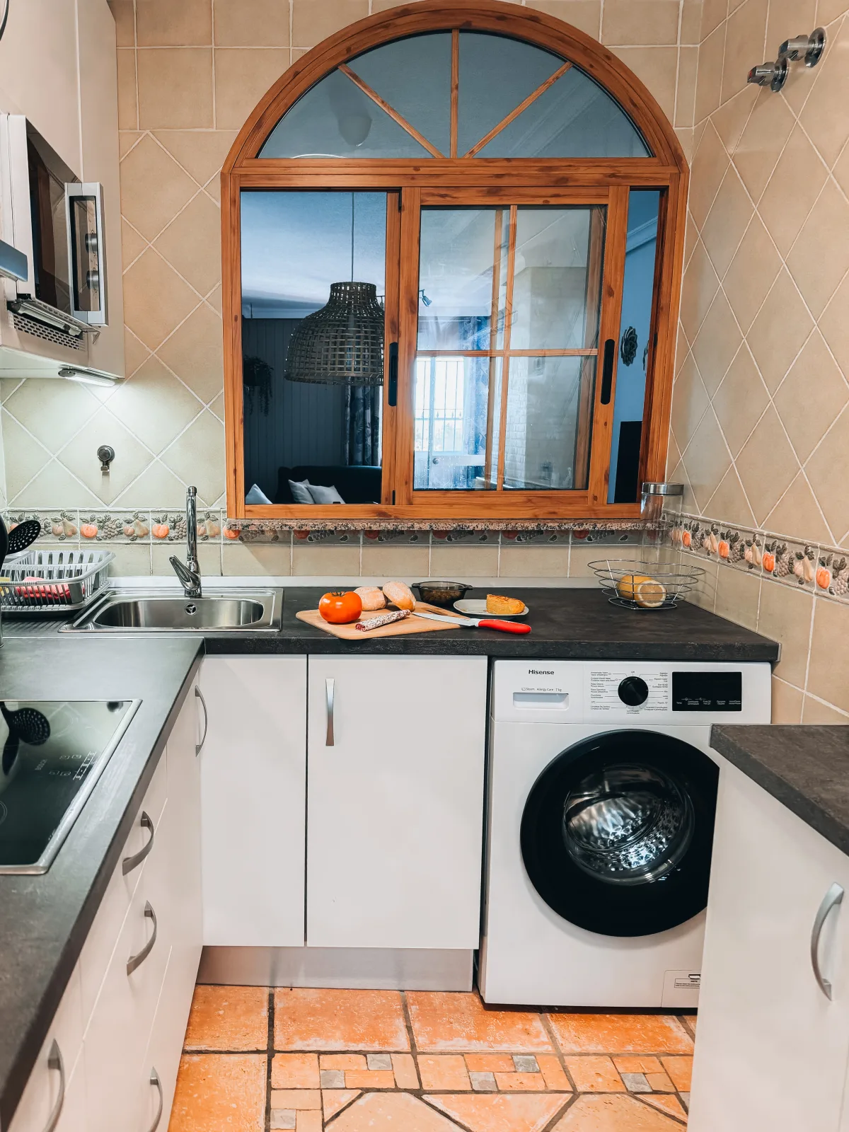 Tolles Ferienhaus mit Sonnenterrasse direkt am Meer