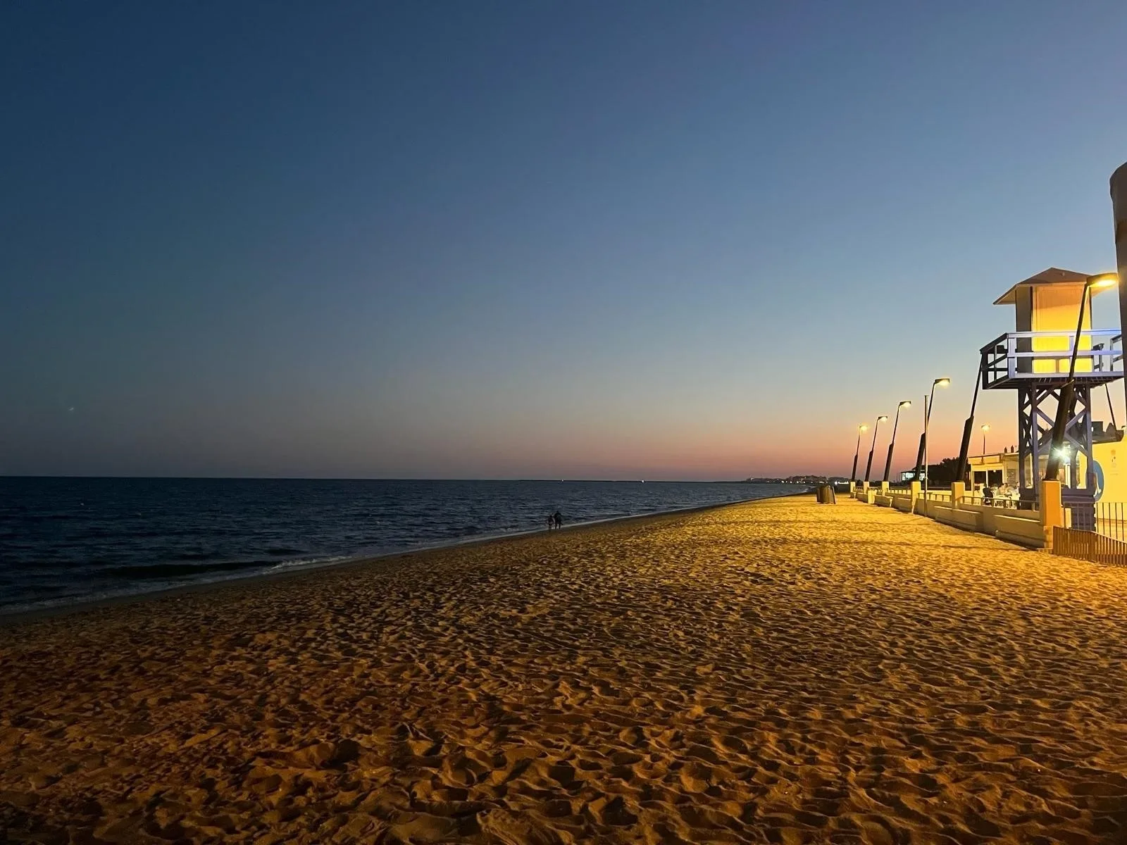 Tolles Ferienhaus mit Sonnenterrasse direkt am Meer