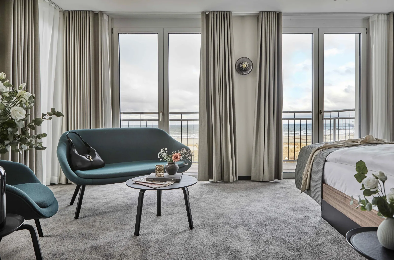 Baltic Hideaway Beach Hotel Warnemünde - Sky Suite mit Dachterrasse und Meerblick-Whirlpool