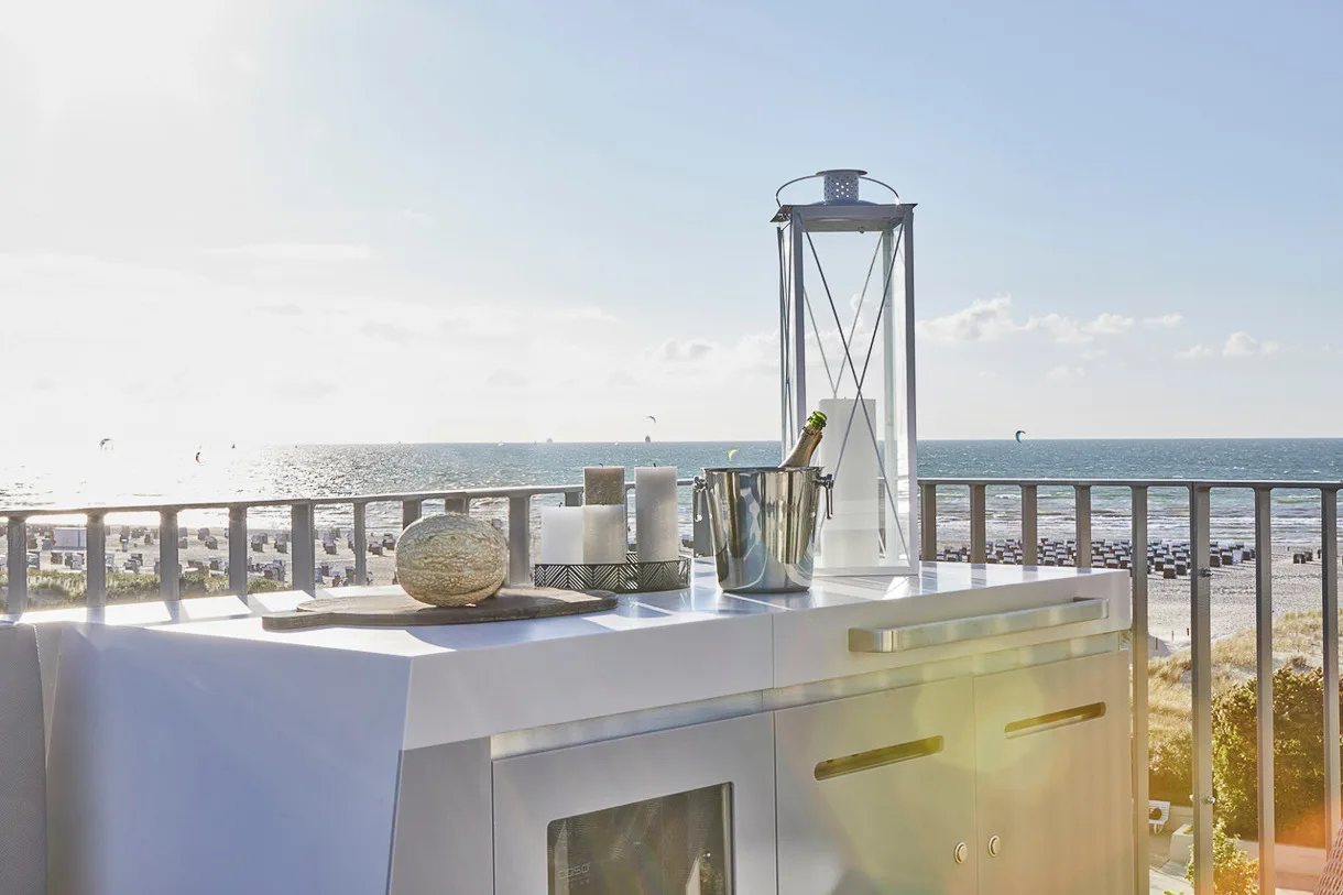 Baltic Hideaway Beach Hotel Warnemünde - Sky Suite mit Dachterrasse und Meerblick-Whirlpool
