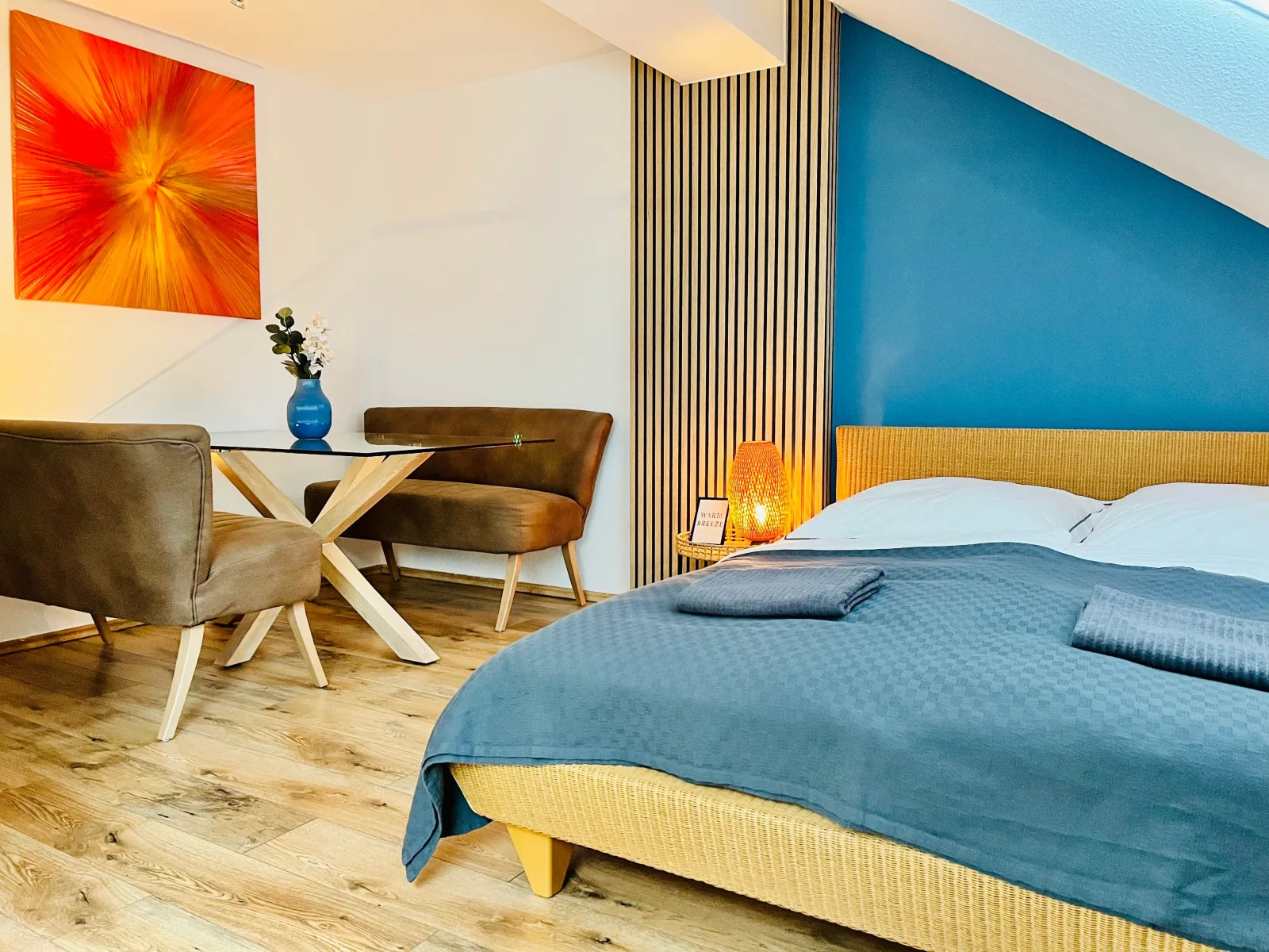 AyCatcherHomes - Sirius | Old Town | 2BR | 4 Guests
