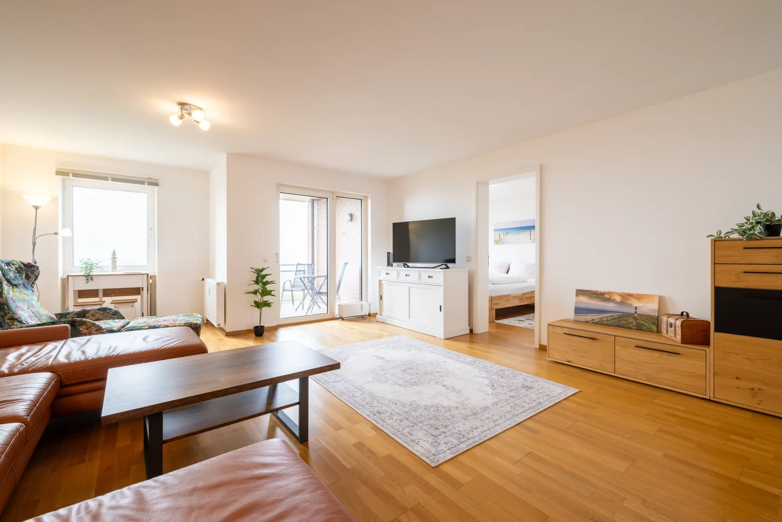 Großzügige Ferienwohnung in Wilhelmshaven am Südstrand mit Balkon & Meerblick | Wohnung 28