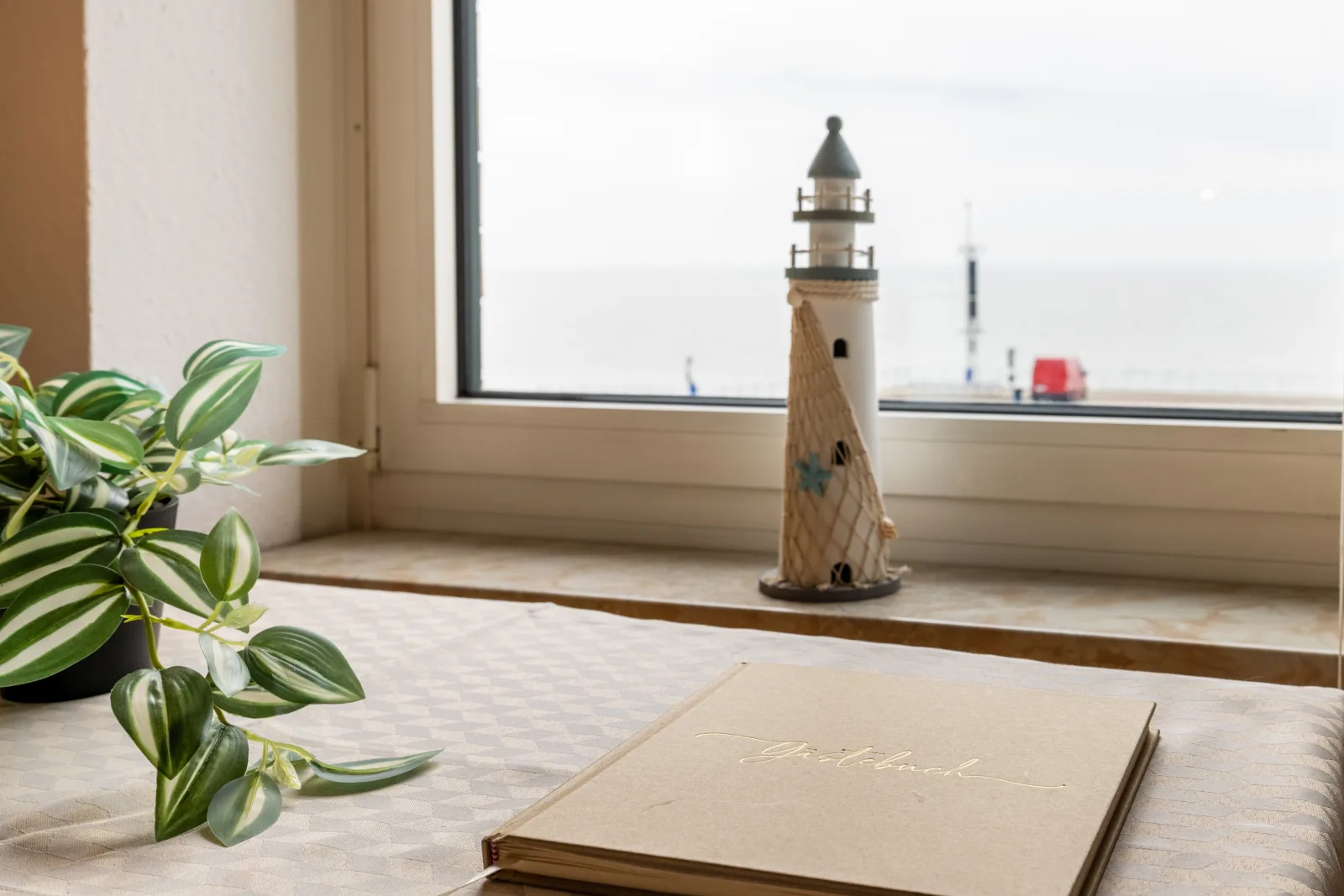 Großzügige Ferienwohnung in Wilhelmshaven am Südstrand mit Balkon & Meerblick | Wohnung 28