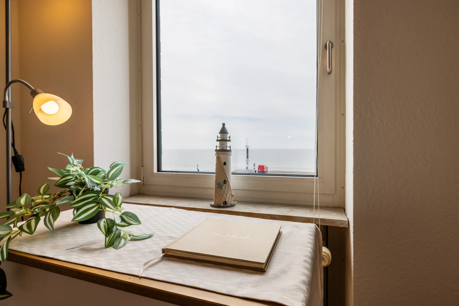 Großzügige Ferienwohnung in Wilhelmshaven am Südstrand mit Balkon & Meerblick | Wohnung 28
