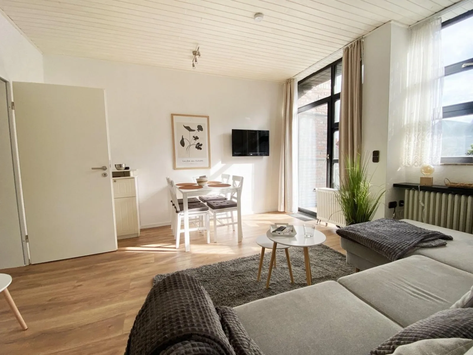 Ferien im Wangerland - Haus Wiesenweg - Ferienwohnung  1 (1.OG)