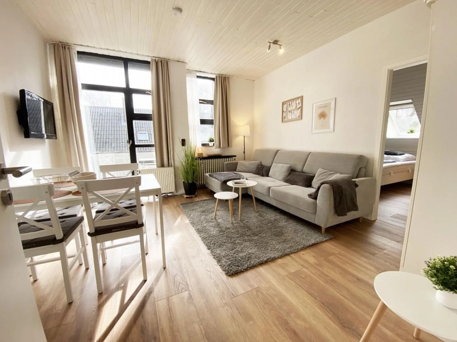 Ferien im Wangerland - Haus Wiesenweg - Ferienwohnung  1 (1.OG)