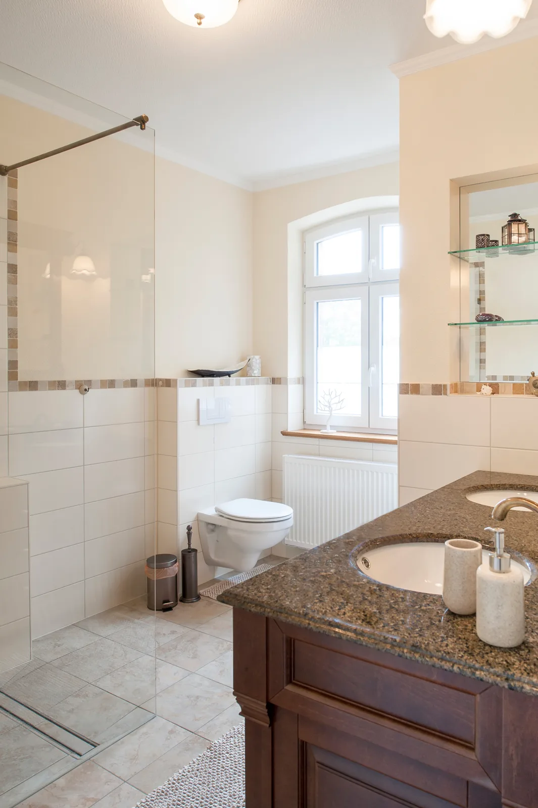 Elbferienhaus Lenzerwische - gemeinsames Urlauben an der Elbe mit privaten Badesee - alles inklusive