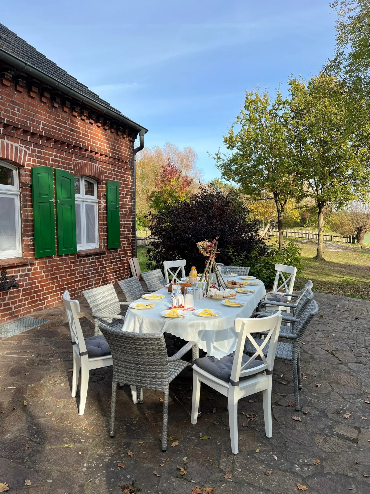 Elbferienhaus Lenzerwische - gemeinsames Urlauben an der Elbe mit privaten Badesee - alles inklusive