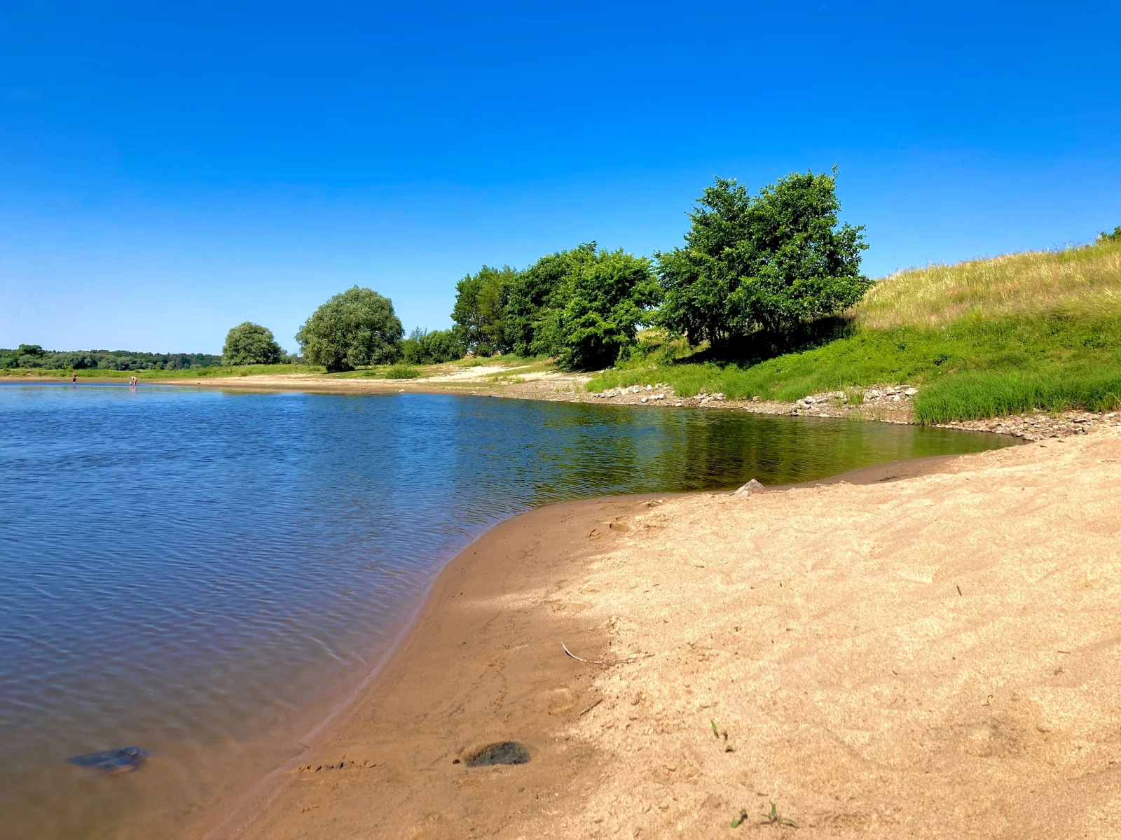 Elbferienhaus Lenzerwische - gemeinsames Urlauben an der Elbe mit privaten Badesee - alles inklusive