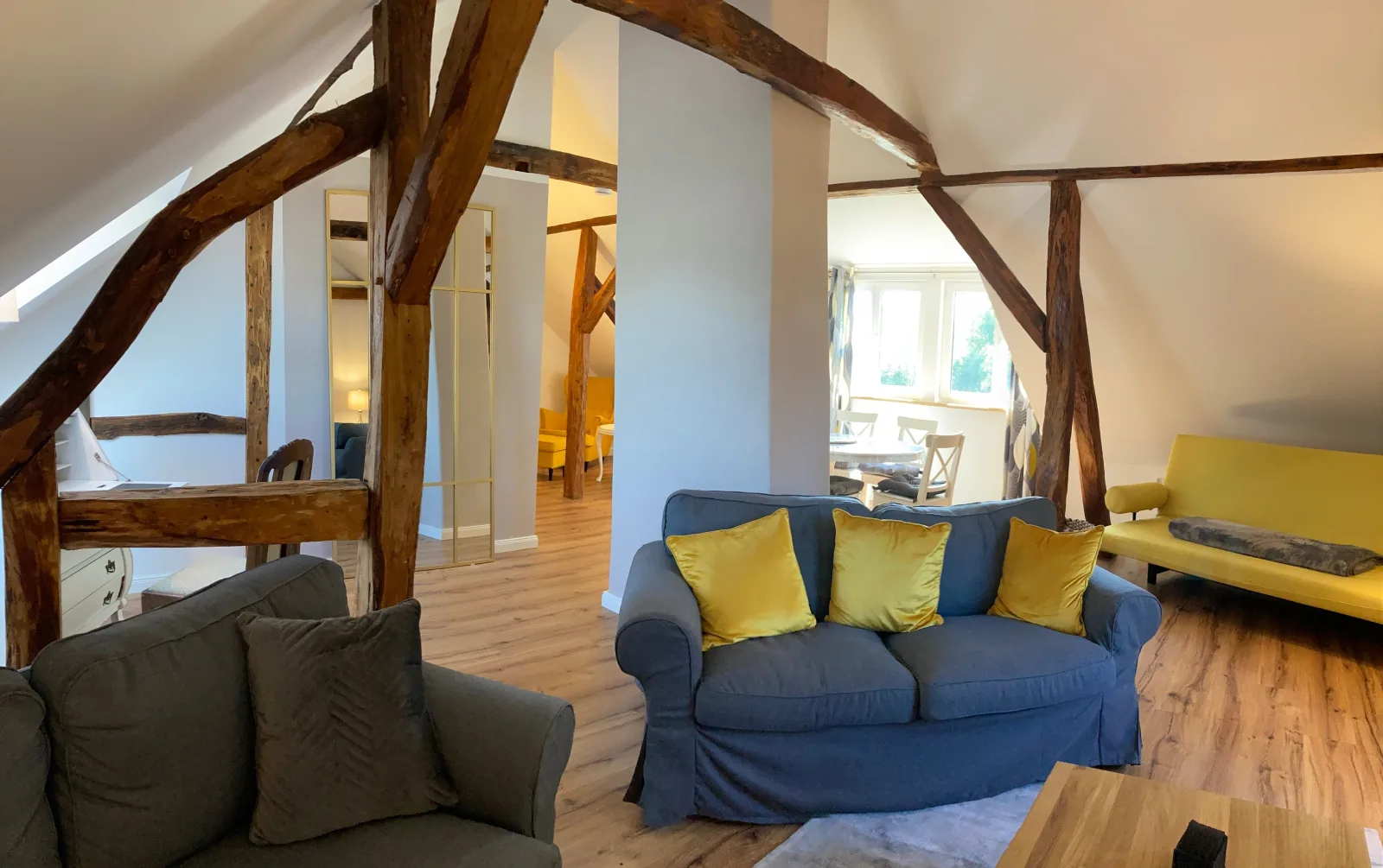 Elbferienhaus Lenzerwische - gemeinsames Urlauben an der Elbe mit privaten Badesee - alles inklusive