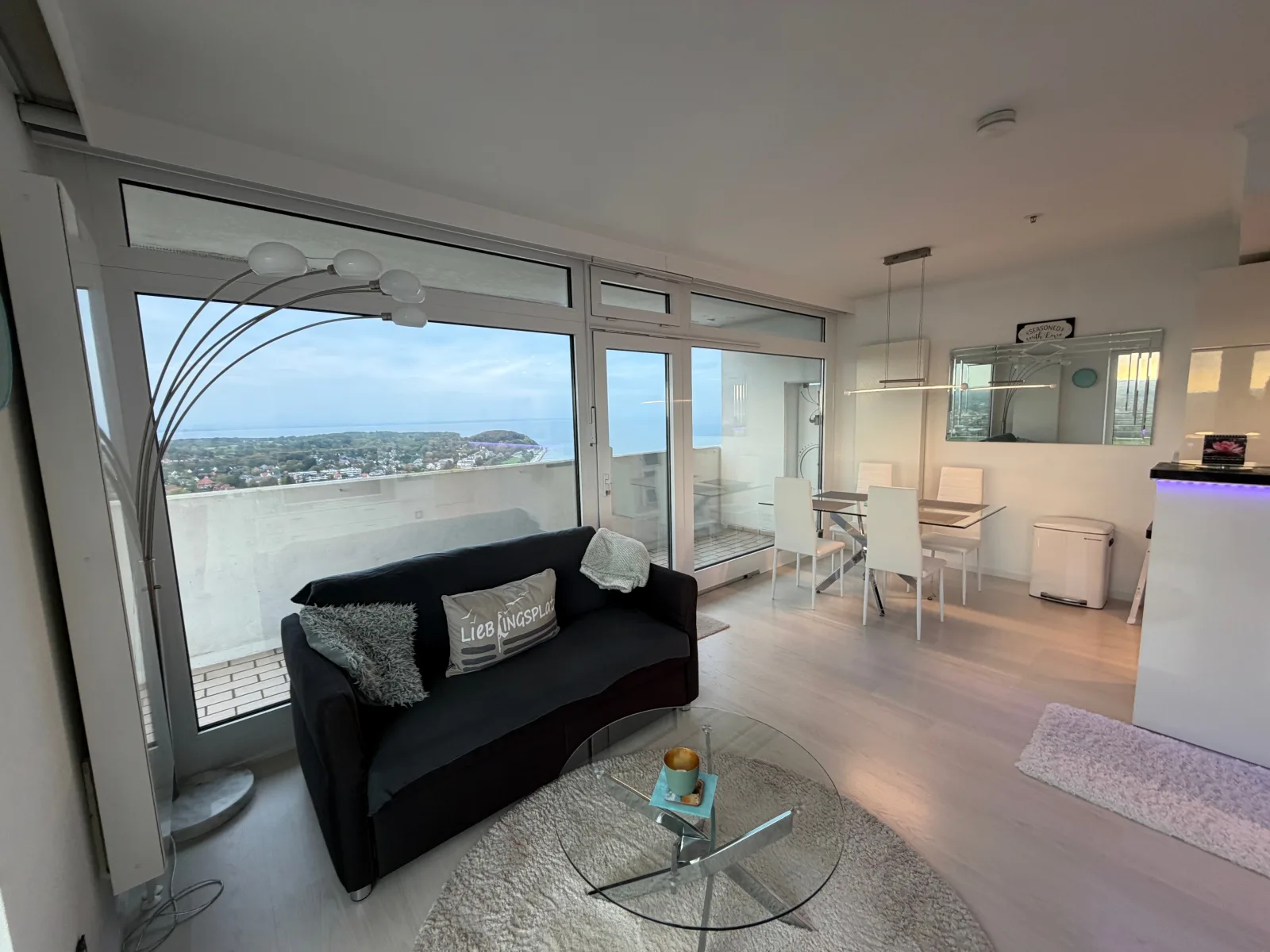 Panoramablick und Meer: 2-Zimmer-Ecksuite