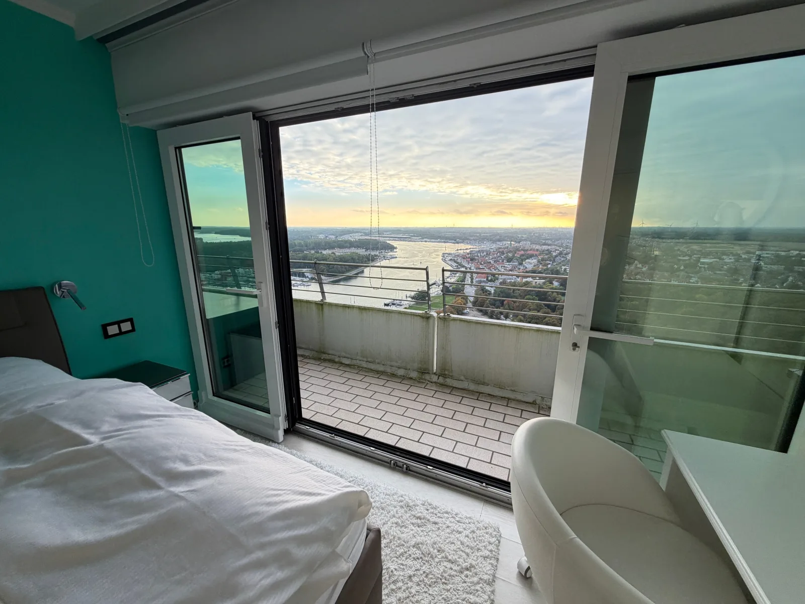 Panoramablick und Meer: 2-Zimmer-Ecksuite