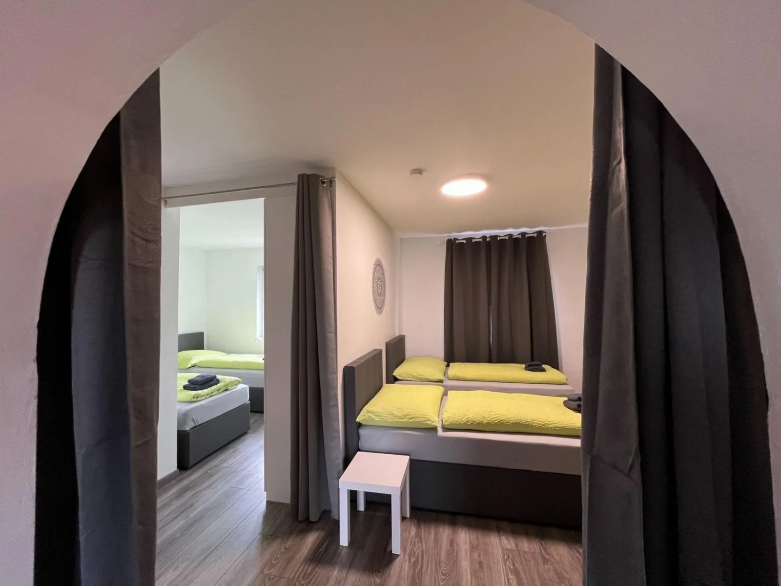 3100: Apartment RATZERSDORFER SEEN / Top 7