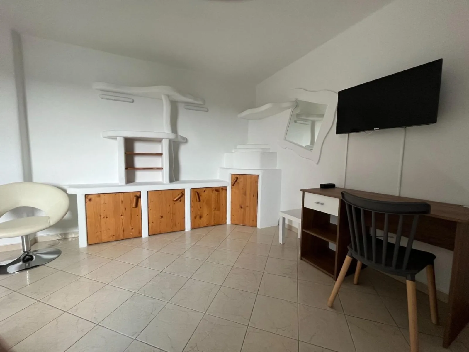 3100: Apartment RATZERSDORFER SEEN / Top 8