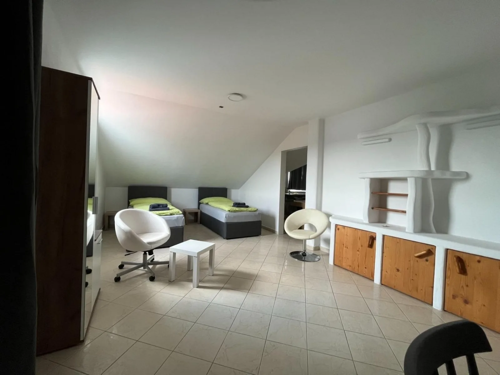 3100: Apartment RATZERSDORFER SEEN / Top 8